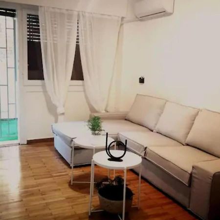 Apartment With Private Patio Athen Eksteriør billede